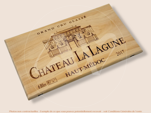Estampe / Façade d'une caisse de vin en bois du Chateau La Lagune - Millésime 2017 - Haut Médoc - Bordeaux | Format 6 ou 12 bouteilles = 30x17