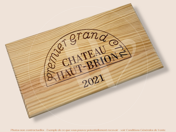 Estampe / Façade d'une caisse de vin en bois du Chateau Haut Brion 2021 - Bordeaux | Format 12 bouteilles = 30x17 cm
