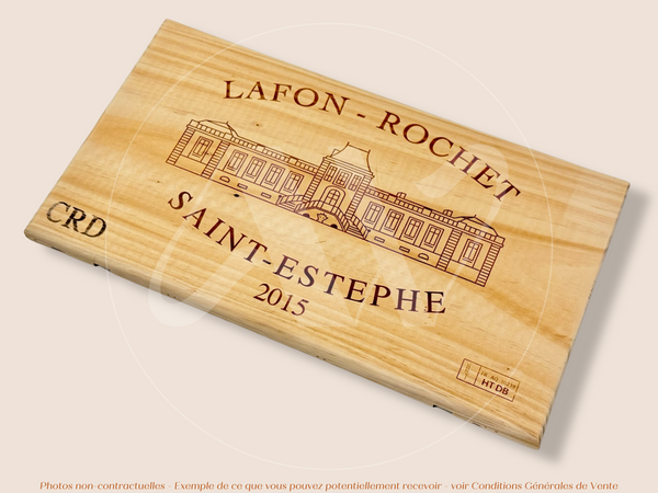 Estampe / Façade d'une caisse de vin en bois du Chateau Lafon Rochet - Saint Estephe - 2015 - Bordeaux | Format 30x17 cm