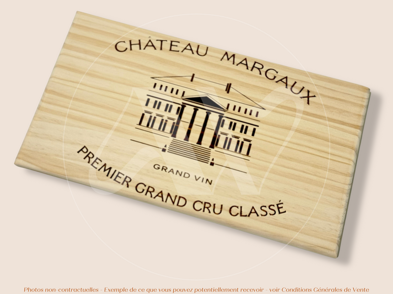 Estampe / Façade d'une caisse de vin en bois du Chateau Margaux - Bordeaux | Format 30x17 cm