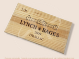 Estampe / Façade d'une caisse de vin en bois du Chateau Lynch Bages - Pauillac - 2009 - Bordeaux | Format 30x17 cm