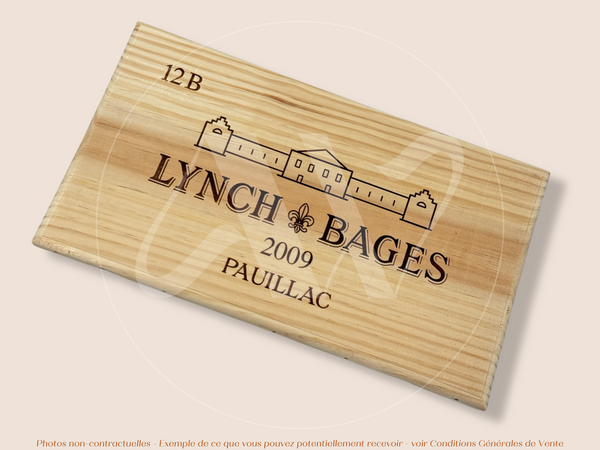 Estampe / Façade d'une caisse de vin en bois du Chateau Lynch Bages - Pauillac - 2009 - Bordeaux | Format 30x17 cm