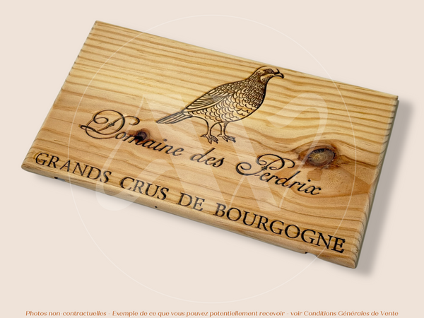 Estampe / Façade d'une caisse de vin en bois du Domaine des Perdrix - Bourgogne | Format 6 bouteilles = 30x17