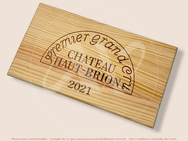 Estampe / Façade d'une caisse de vin en bois du Chateau Haut Brion 2021 - Bordeaux | Format 12 bouteilles = 30x17 cm