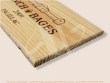 Estampe / Façade d'une caisse de vin en bois du Chateau Lynch Bages - Pauillac - 2009 - Bordeaux | Format 30x17 cm