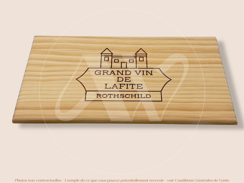 Estampe / Façade d'une caisse de vin en bois du Chateau Lafite Rothschild - Bordeaux | Format 6 bouteilles = 30x17
