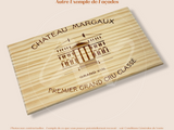 Estampe / Façade d'une caisse de vin en bois du Chateau Margaux - Bordeaux | Format 30x17 cm