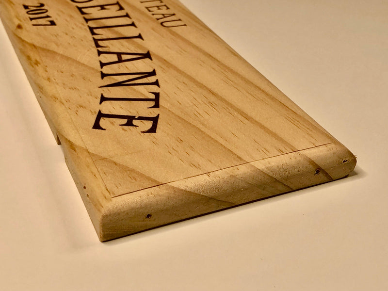 Estampe / Façade d'une caisse de vin en bois du Chateau La Conseillante - Bordeaux | Format 1 bouteille = 30x9 cm