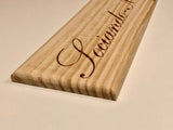 Estampe / Façade d'une caisse de vin en bois du Chateau Sociando Mallet - Bordeaux | Format 1 bouteille = 30x9 cm