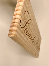 Estampe / Façade d'une caisse de vin en bois du Chateau Sociando Mallet - Bordeaux | Format 1 bouteille = 30x9 cm