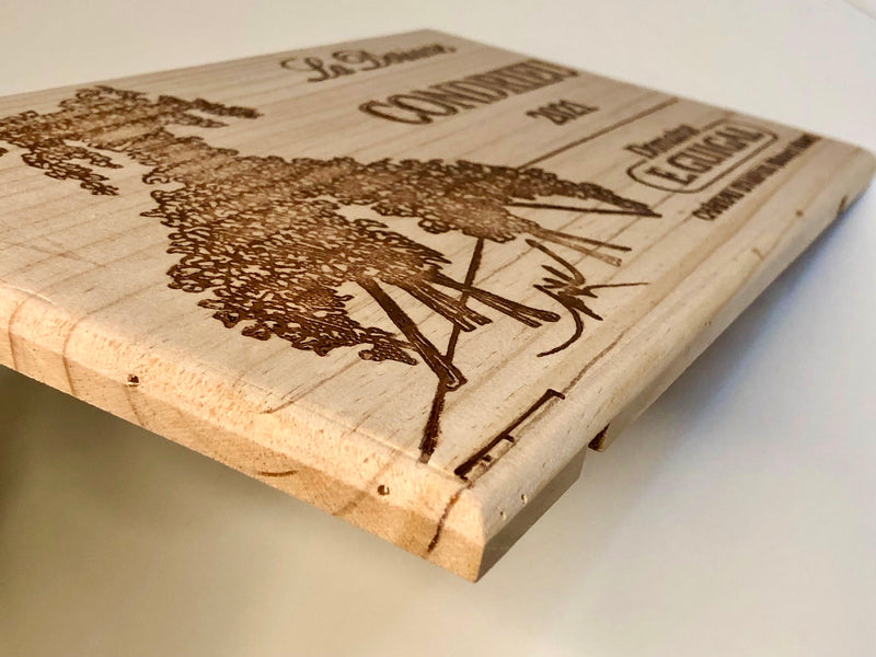 Estampe / Façade d'une caisse de vin en bois du Domaine Guigal - La Doriane - Condrieu | Format 6 bouteilles = 30x17 cm