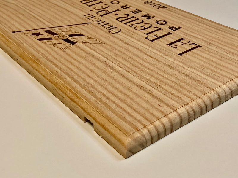 Estampe / Façade d'une caisse de vin en bois du Chateau La Fleur de Petrus - Bordeaux | Format 6 bouteilles = 30x17 cm