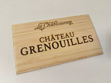 Estampe / Façade d'une caisse de vin en bois de La Chablisienne - Chateau Grenouilles - Bourgogne | Format 6 bouteilles = 30x17 cm
