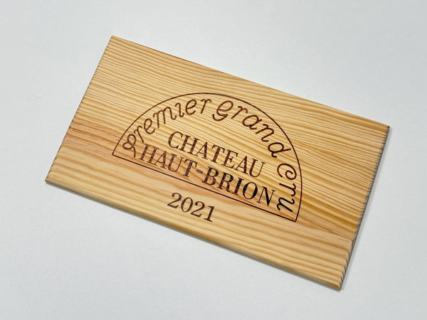 Estampe / Façade d'une caisse de vin en bois du Chateau Haut Brion 2021 - Bordeaux | Format 12 bouteilles = 30x17 cm