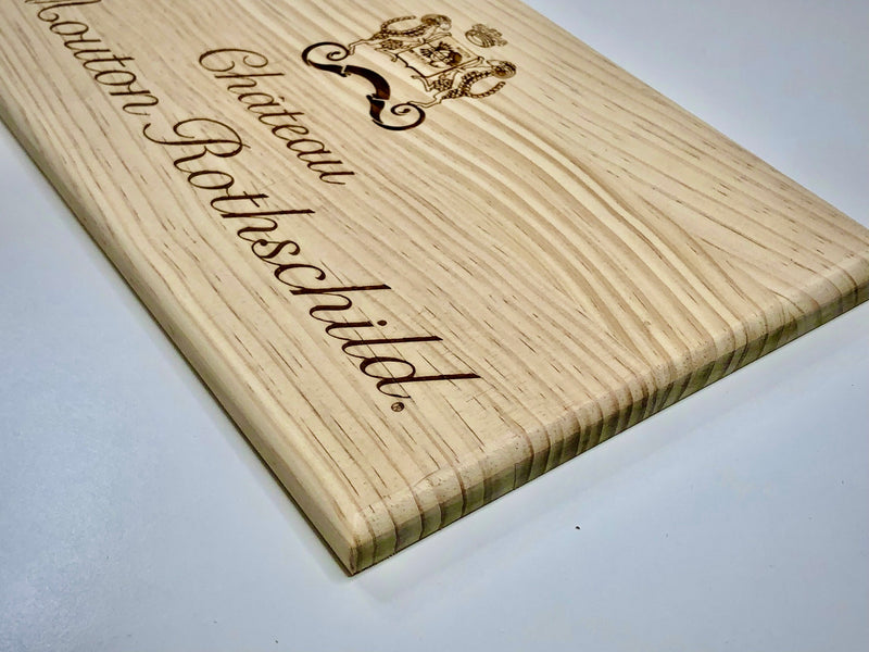 Estampe / Façade d'une caisse de vin en bois du Chateau Mouton Rothschild - Bordeaux | Format 12 bouteilles = 30x17 cm