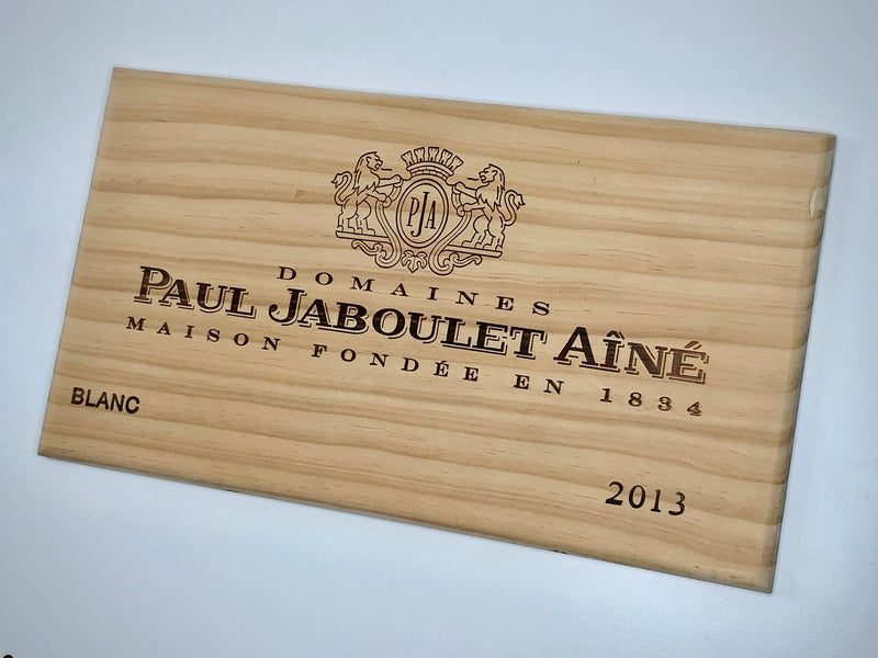 Estampe / Façade d'une caisse de vin en bois du Domaine Paul Jaboulet Ainé - Bourgogne | Format 6 bouteilles = 30x17