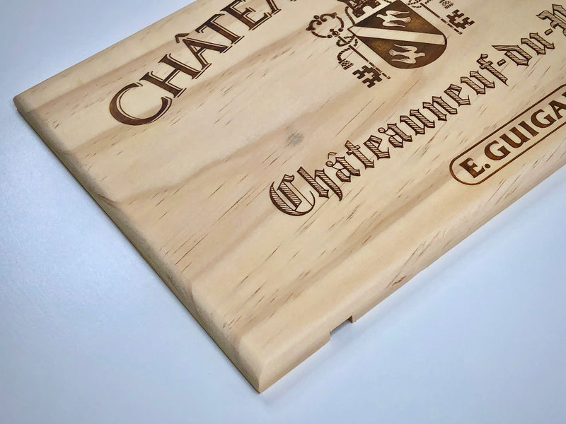 Estampe / Façade d'une caisse de vin en bois du Chateau de Nalys - Guigal - Chateauneuf du Pape - Rhône | Format 6 bouteilles = 30x17 cm