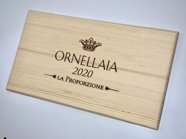 Estampe / Façade d'une caisse de vin en bois du Domaine Ornellaia - Toscane - Italie | Format 6 bouteilles = 30x17 cm PM