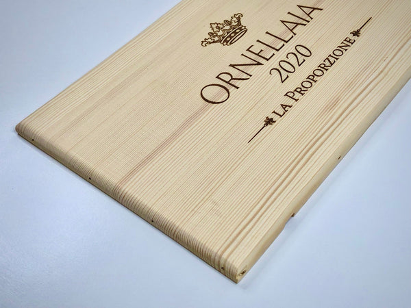 Estampe / Façade d'une caisse de vin en bois du Domaine Ornellaia - Toscane - Italie | Format 6 bouteilles = 30x17 cm PM