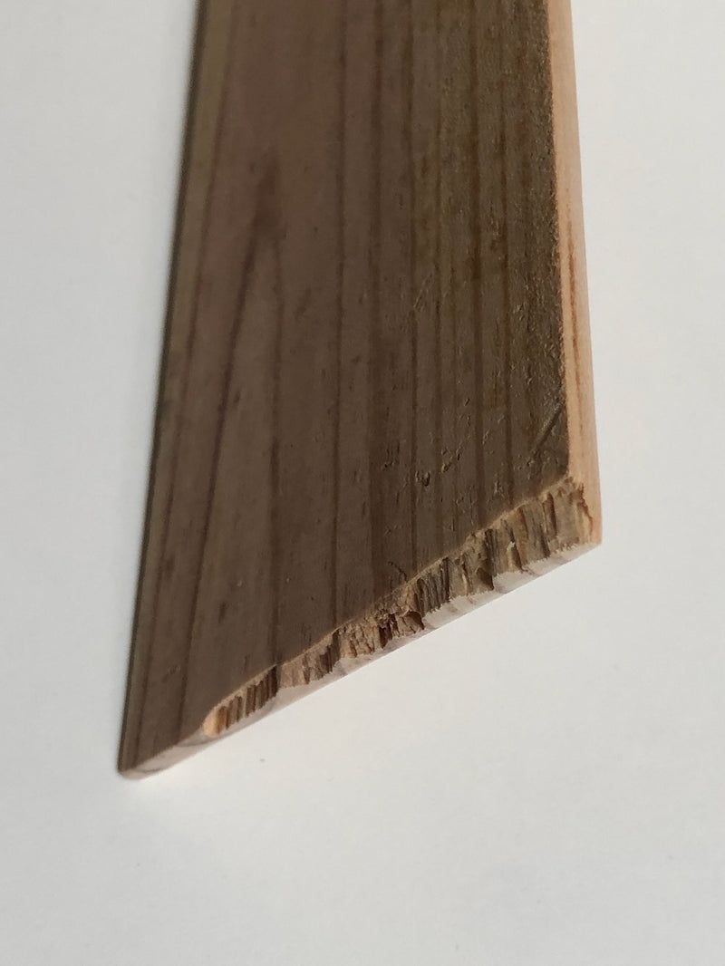 Estampe / Façade d'une caisse de vin en bois du Chateau PETRUS - Bordeaux | Format 1 bouteille = 30x9 cm